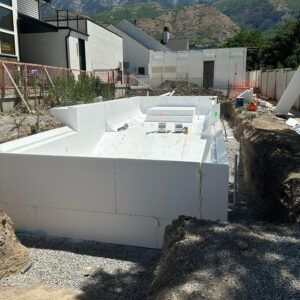 Utah County energy-efficient custom pool installation